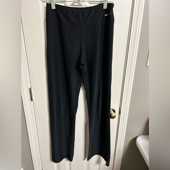 Assorted Athletic Activewear Lot Nike, Ryka, Athleta, Aerie Size Medium - Picture 15 of 16